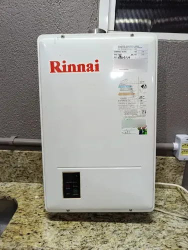 Junker Ou Aquecedor A Gás Eletrônico Marca Rinnai