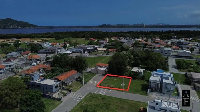 Terreno à venda no bairro Areias da Palhocinha - Garopaba/SC