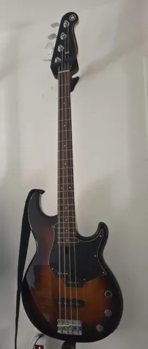 Baixo Yamaha BB434 estado de novo