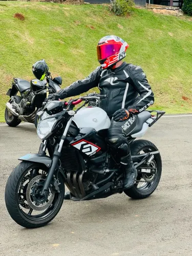 Yamaha XJ6 N 2012