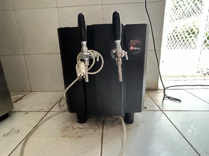 Chopeira Elétrica Small 50L/h 2 Torneiras Italianas - Pintura Preta