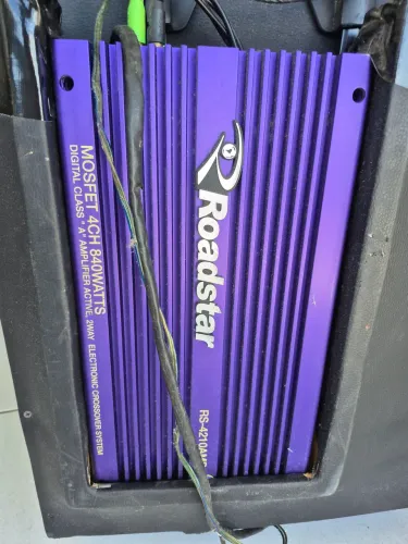 Som Automotivo com módulo Roadstar 840