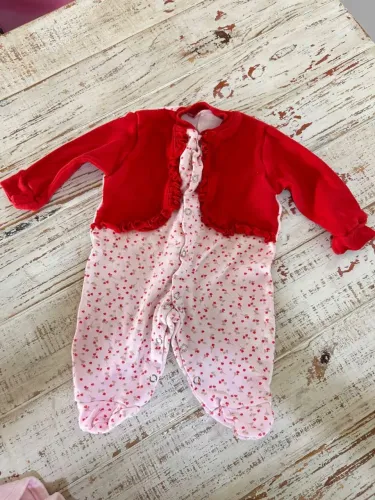 Kit 2 Macacões Bebê Rosa e Vermelho