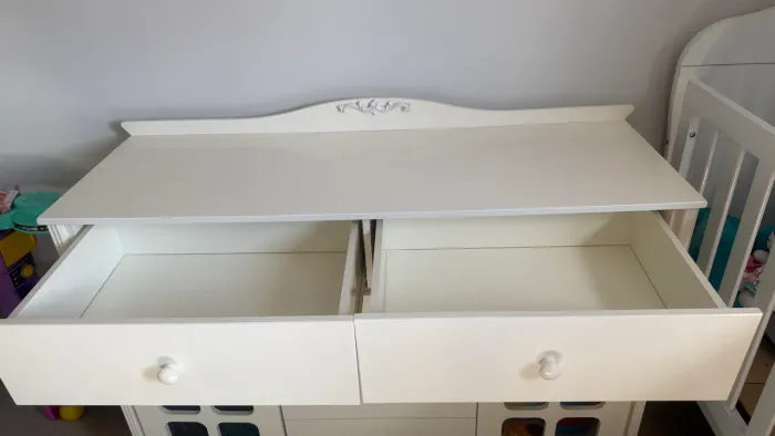 VENDO CÔMODA 