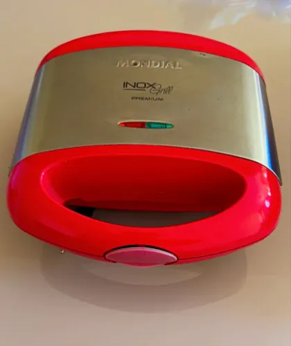 Sanduicheira/Grill Mondial Vermelho 800W Antiaderente