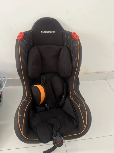 Cadeirinha de carro para criança. USA de 0 a 25 kg.