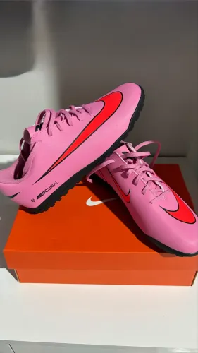 Chuteira Nike Mercurial