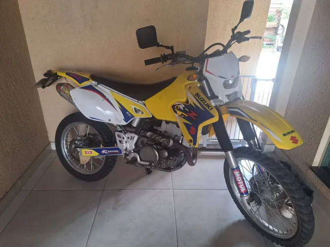 Drz400 emplacada