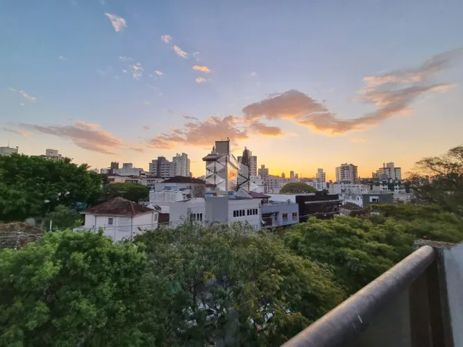 VENDE Cobertura 1 dormitório, 1 vaga de garagem, à venda, bairro Petrópolis, Porto Alegre/