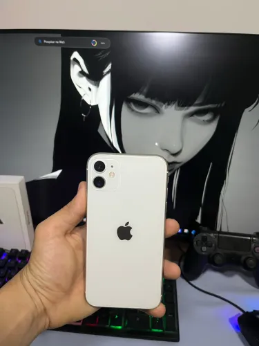 iPhone 11 64 G sem caixa 