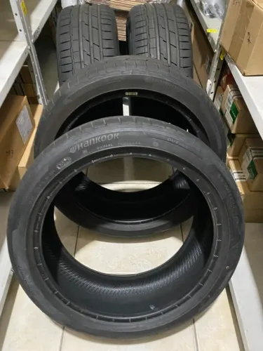 Vendo jogo de Pneus Hankook Ventus S1 evo³ 205/45R17 88W RUN FLAT (HRS) alta performance.