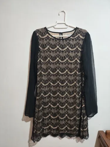 Vestido de renda forado tamanho M