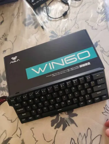 TECLADO MAGNÉTICO AULA WIN60HE 8K RGB