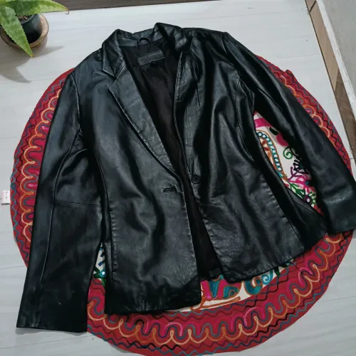 Jaqueta de couro G feminina