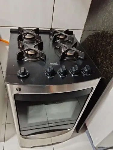 Fogão elétrico , só que está sendo usado no manual