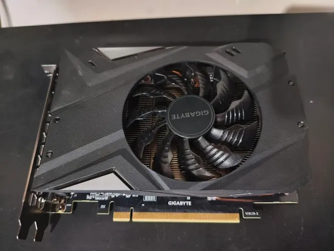 GTX 1650 - Gigabyte