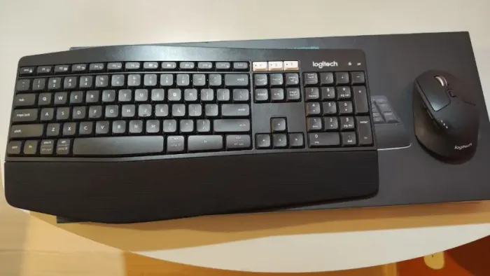 Conjunto Teclado e Mouse Bluetooth Logitech MK850