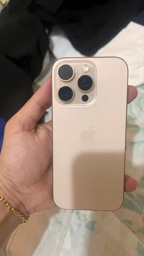 Apple iPhone 16 Pro (128 GB) - Titânio-deserto