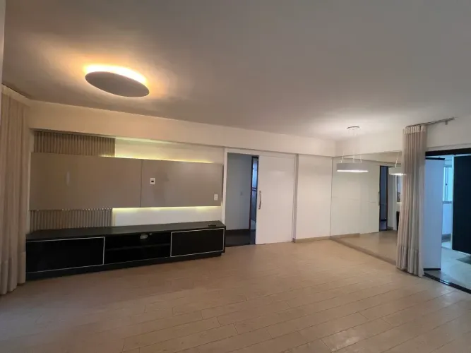 Apartamento a venda no condomínio Riviera di Venezia, no Jardim Goiás