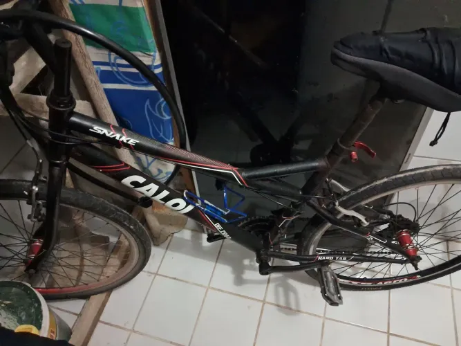 Vendo bicicleta calor semi nova