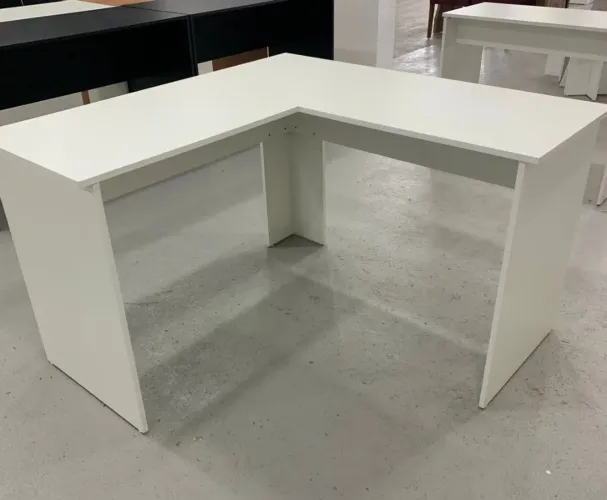 Mesa L.em mdf 