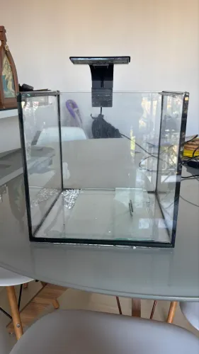 Aquário 15l, com filtro, aquecedor e iluminação de led