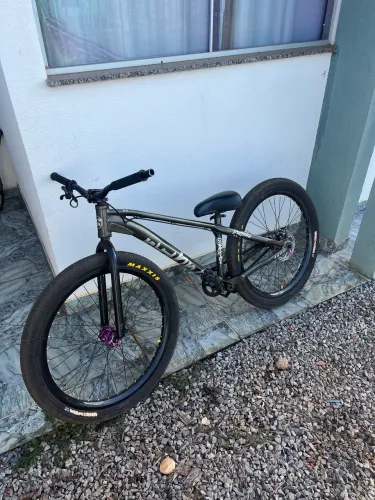 Bicicleta show do grau aro 26