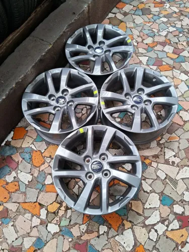 Jogo de rodas de liga leve aro 15/4 furos originais Ford Ka Fiesta  Eco Spot e outros 