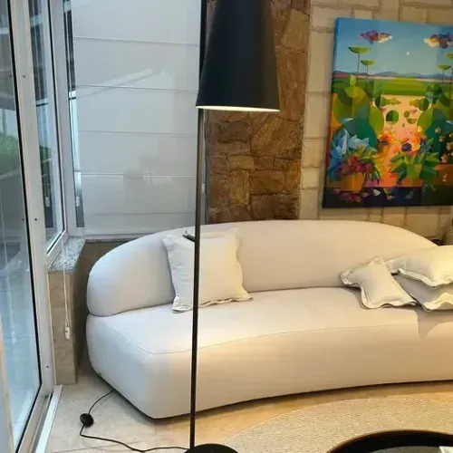 Luminária de Piso Design Premium com Base em Mármore - Vanessa Taques