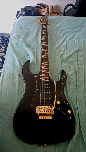 Guitarra mg330 Quero trocar por outra guitarra ( floydrose) ñ é gibson/fender/PRS/epiphone