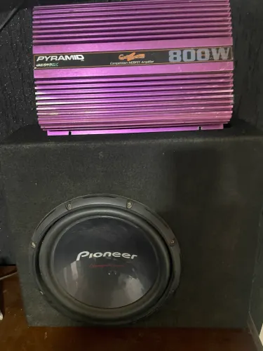 Caixa graves e pirâmide 800 WATTS 