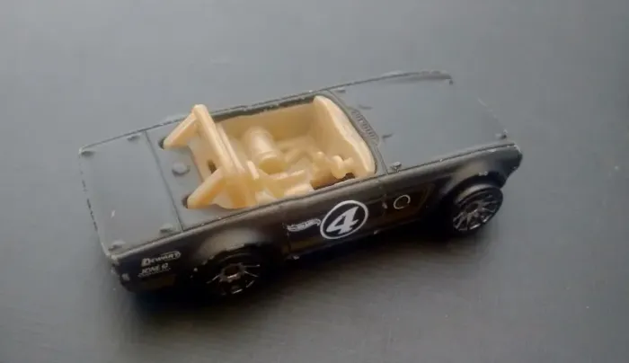 Hot Wheels - Triumph TR6