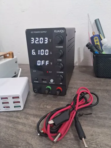 Fonte de bancada 4 digitos