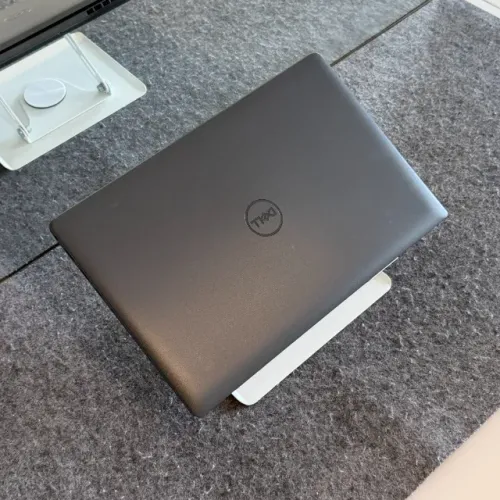 Notebook Dell Latitude 3540, i5 de 12ª, 8gb de RAM, 256gb de SSD e tela de 15.6 polegadas
