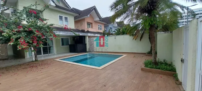 Recreio dos Bandeirantes | Casa de Condomínio 4 quartos, sendo 4 suites