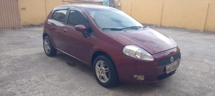 Fiat Punto Attractive 1.4 Fire Flex 8V 5P 2011