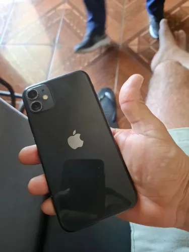 iPhone 11 - black 64gb (100% original)