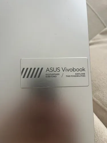 Notebook Asus, processador Intel core i3, 4GB RAM. Ssd 128GB