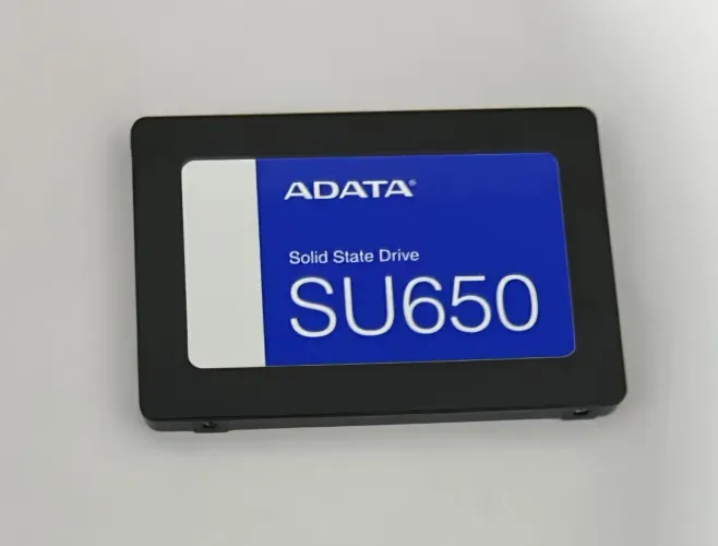 SSD 240 GB ADATA SU 650