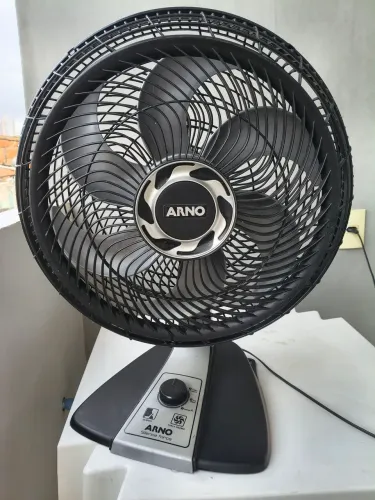 Ventilador Arno grande ( sem a capa do motor ) funcionando perfeitamente