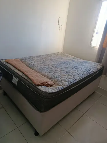 Cama Box - Colchão e base.