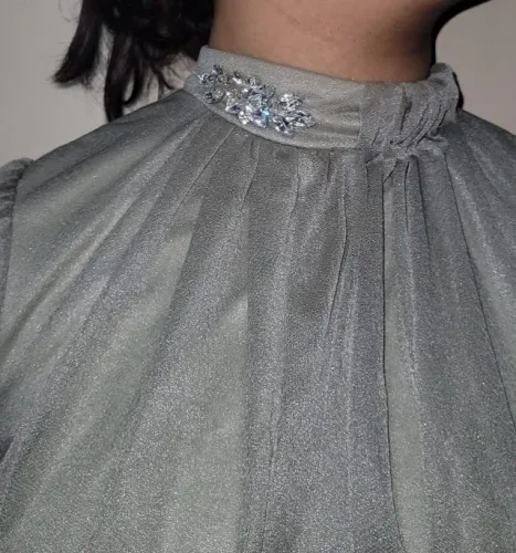Vestido Cinza Escuro Prata Clássico Longo Festa, Tamanho ''M'' corresponde ao número 42.