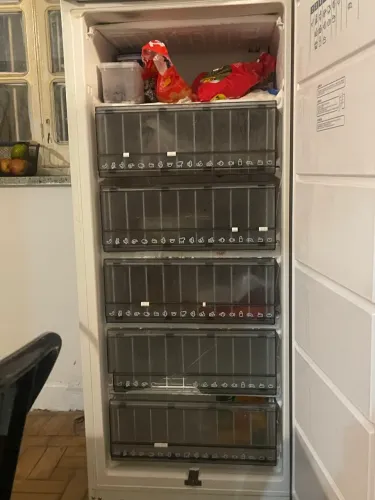 FREEZER VERTICAL CONSUL - 5 GAVETAS