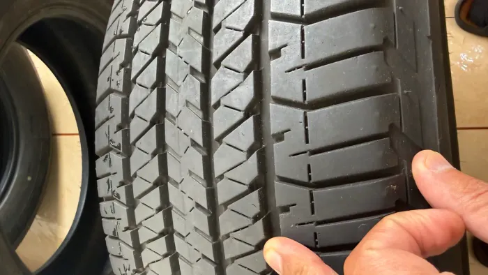 3 pneus Bridgestone para caminhonete 265/60 18