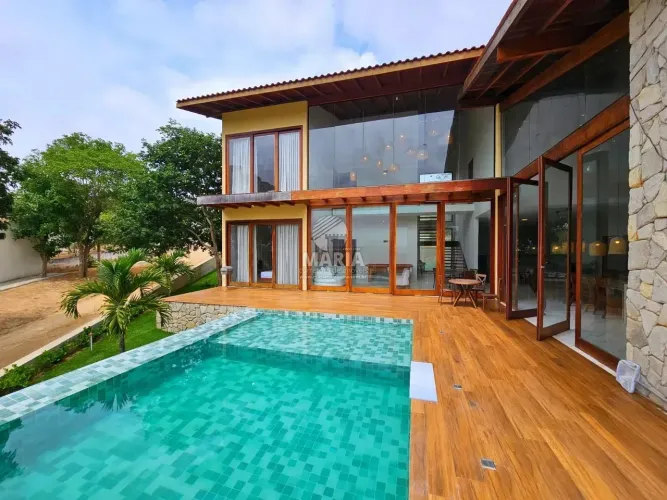 Casa de alto padrão em condomínio fechado com 05 suítes à venda Gravatá/PE!