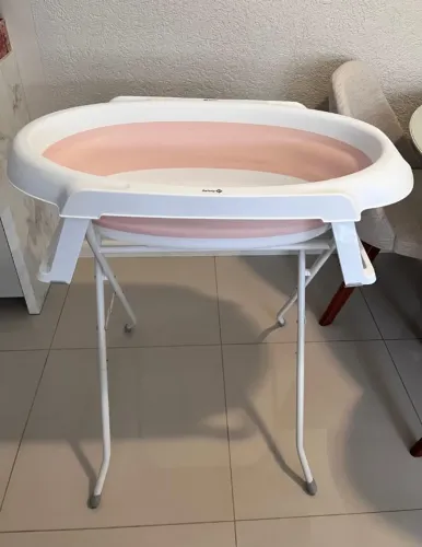 Banheira p/ Bebê - Safety 1st - Modelo Smile com Suporte - Branca e Rosa