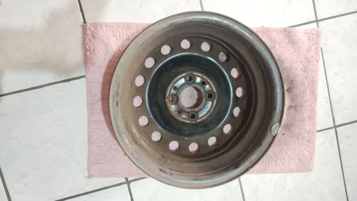 Vendo roda de ferro aro 14 em excelente estado
