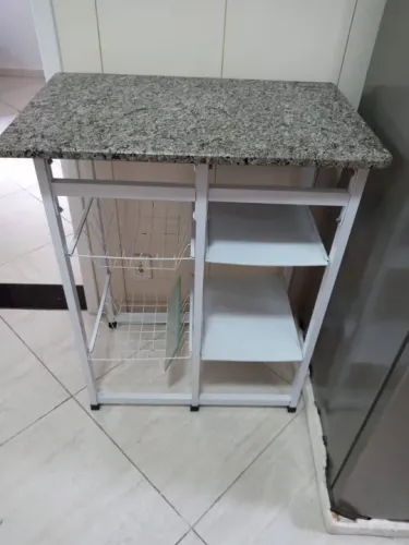 Suporte para micro-ondas e fruteira