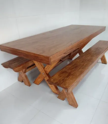 Mesa de madeira rustica,jantar, c/bancos