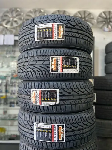 Jogo de Pneus Crystone 205/55R16